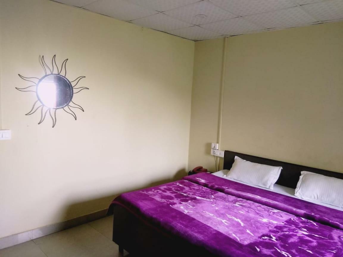 Hotel Gulmarg Mussoorie Zewnętrze zdjęcie