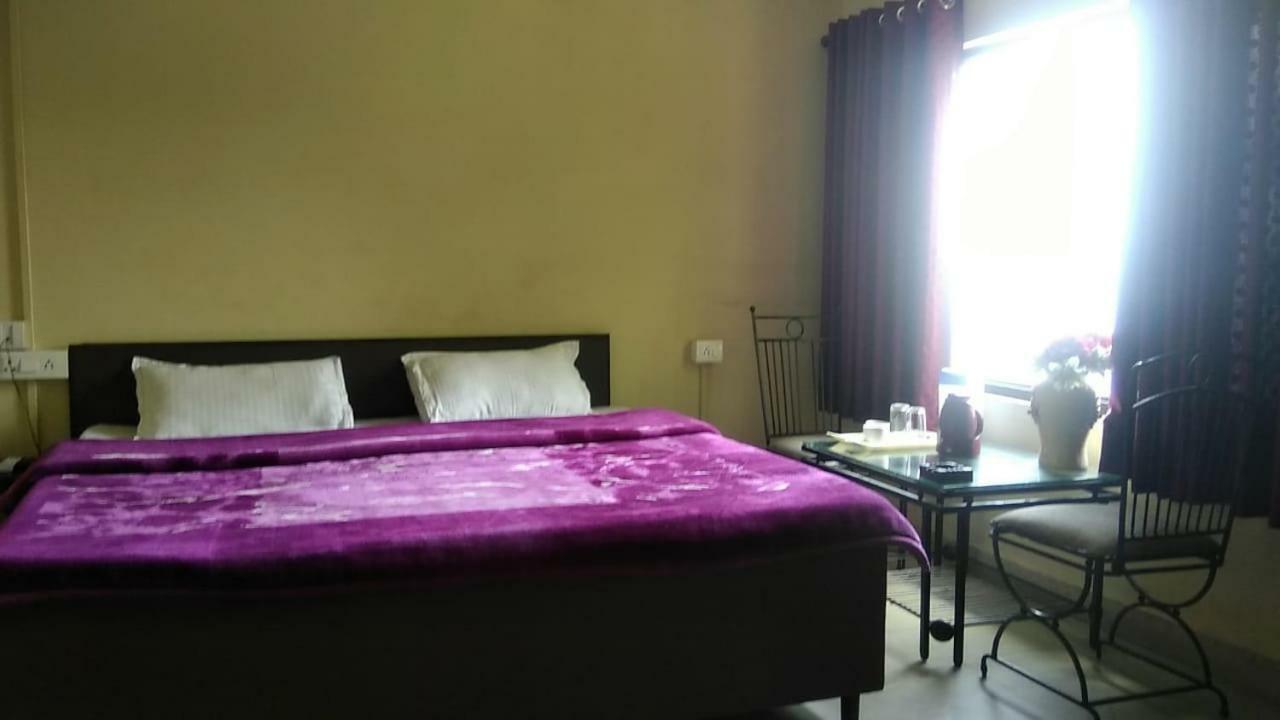 Hotel Gulmarg Mussoorie Zewnętrze zdjęcie